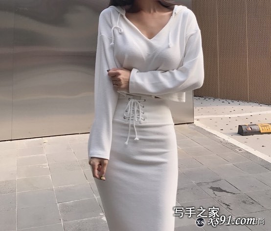 优雅性感温婉穿搭，美女宽松亚麻上衣短裙，显身材气质休闲穿搭-2.jpg