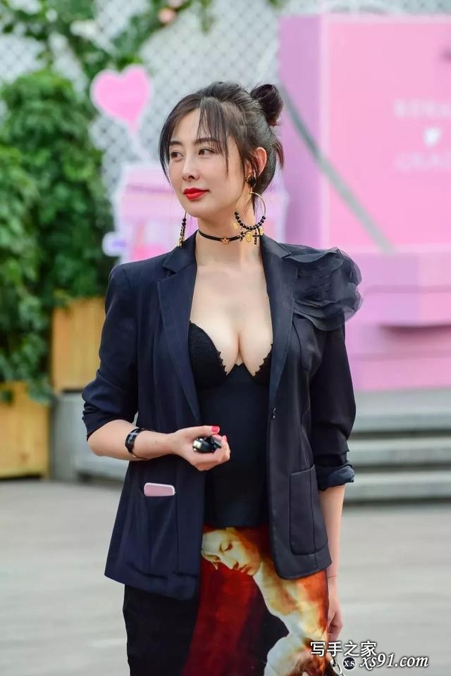 成熟稳重的美女，优雅惊艳-2.jpg