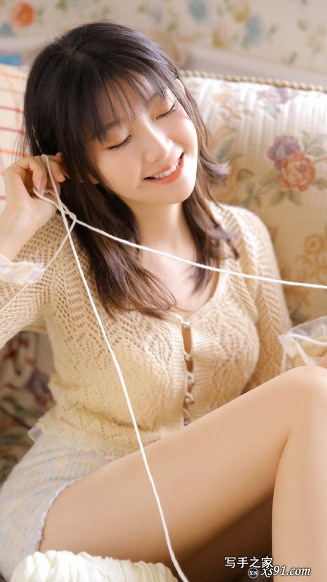 丰满极品美女性感诱人写真-1.jpg