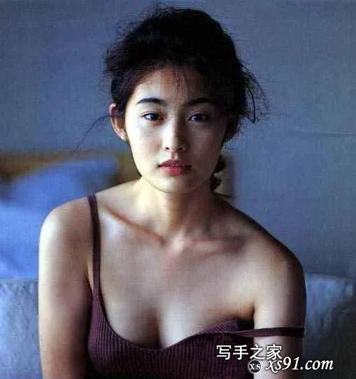 十大日本昔日曾走红的性感美女！各个肤白娇嫩魔鬼身材-25.jpg