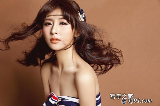 35岁贾青，温婉恬淡身材有型，优雅的性感女神-1.jpg