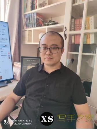 橙瓜专访咪咕奇想空间厂牌签约作家华雄成功转型，携新书乘风而上-1.jpg